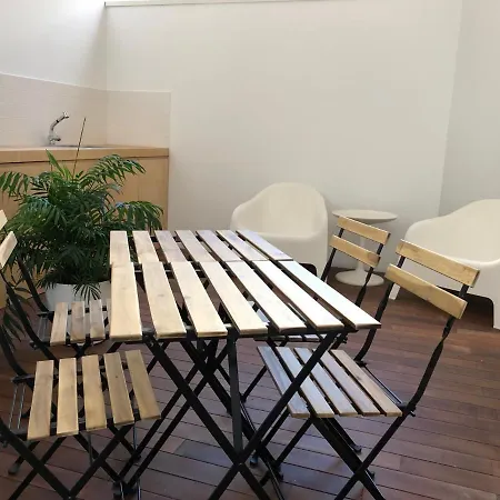 Rua Tenente Campos Rego, Ground Floor