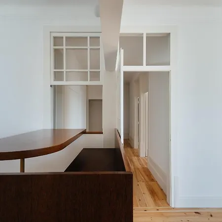 Apartment Rua Tenente Campos Rego, Ground Floor *