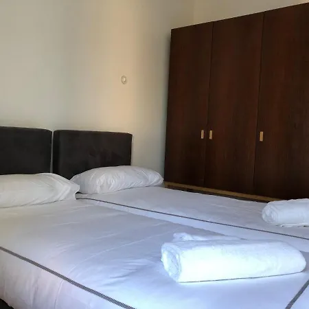 Rua Tenente Campos Rego, Ground Floor Apartament Coimbra