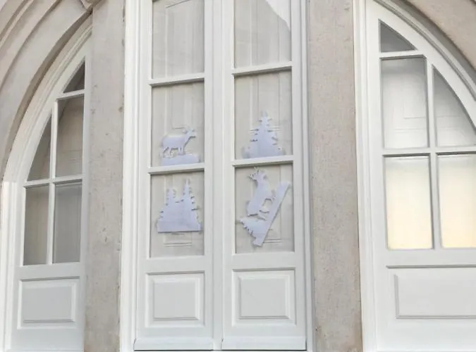 Rua Tenente Campos Rego, Ground Floor *